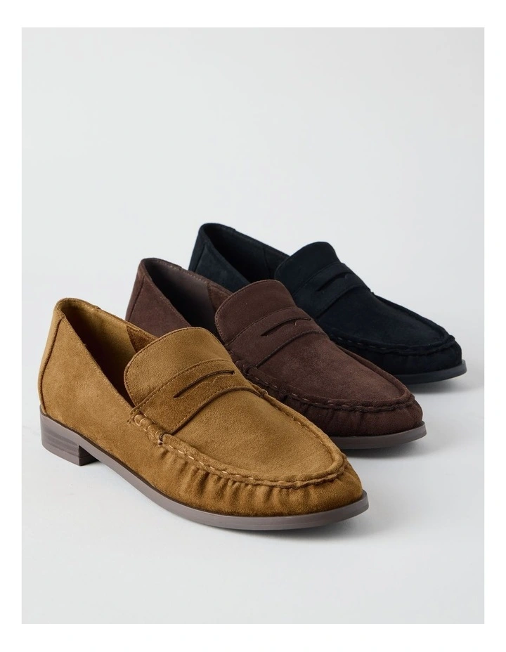 Grande Flat Shoes in Camel image 7