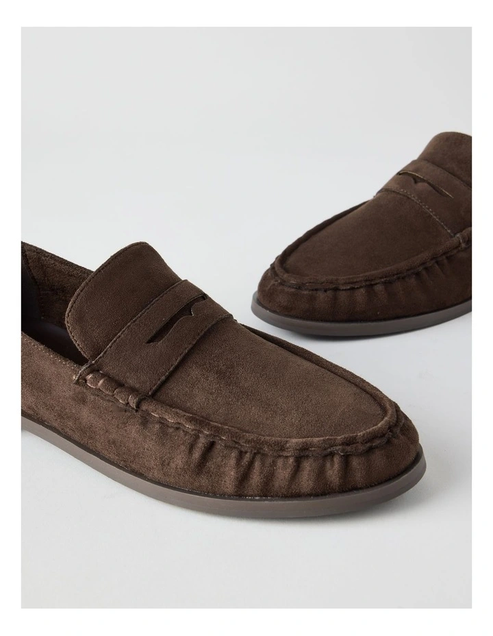 Grande Flat Shoes in Chocolate image 5