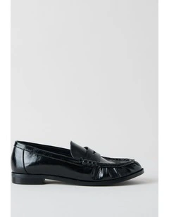 Alexandra Flat Shoes in Black