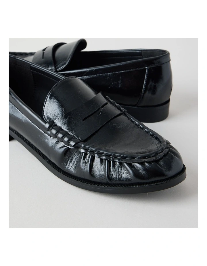 Alexandra Flat Shoes in Black image 5