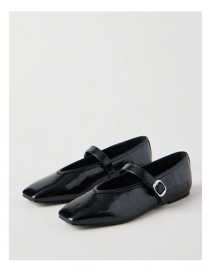Lana Flat Shoes in Black image 3