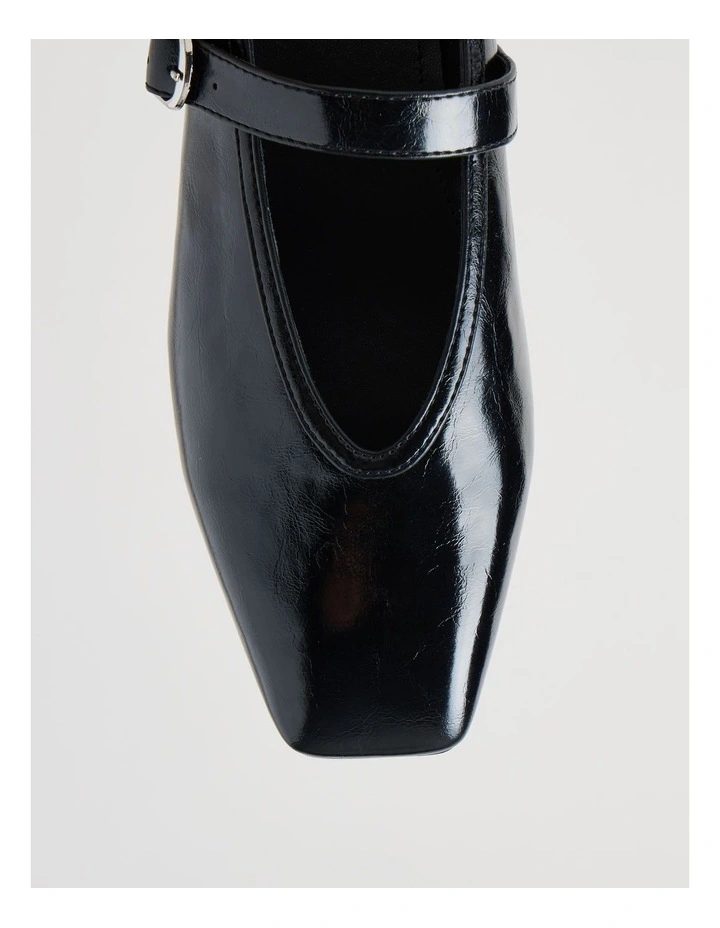 Lana Flat Shoes in Black image 7