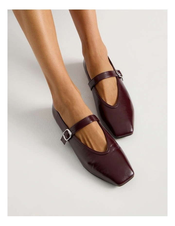 Lana Flat Shoes in Fig image 2