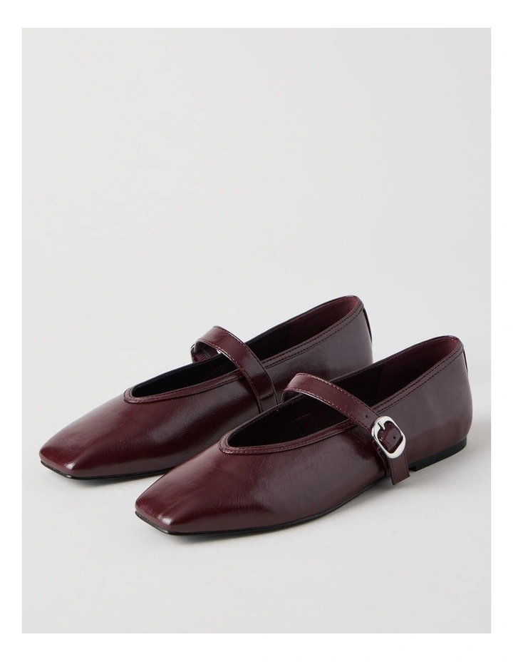 Lana Flat Shoes in Fig image 4