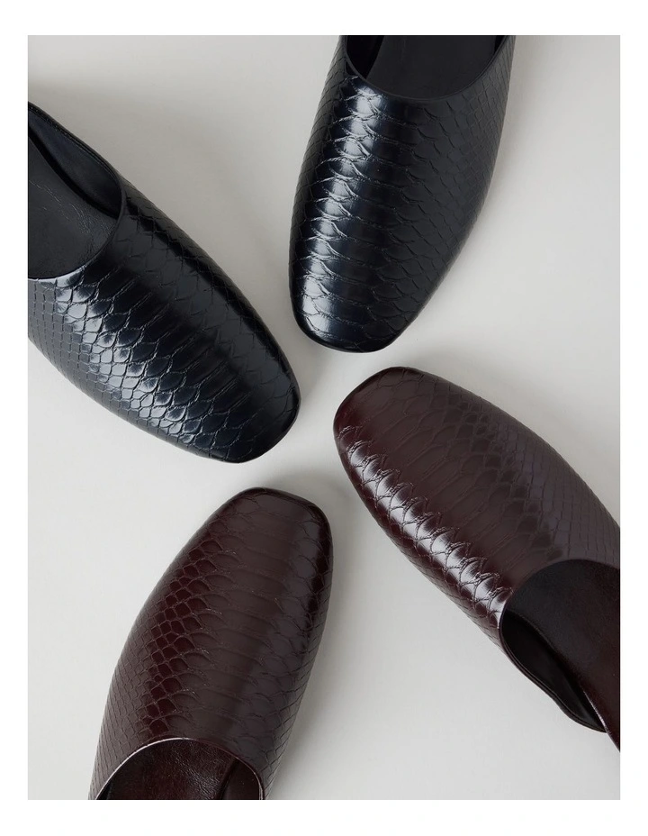 Aria Flat Shoes in Chocolate Croc image 6