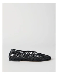 Willow Flat Shoes in Black