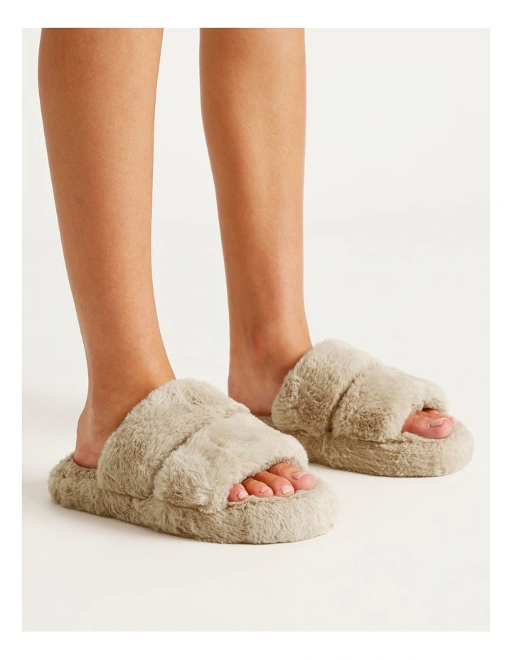 Toni Slipper in Beige image 2