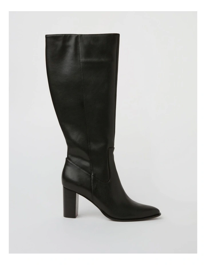 Roxy Boot in Black image 1