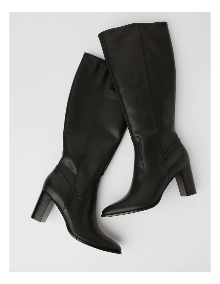 Roxy Boot in Black image 2