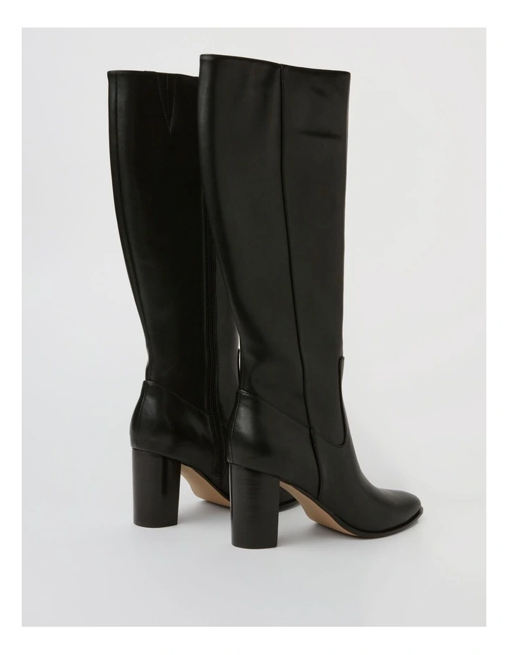 Roxy Boot in Black image 4