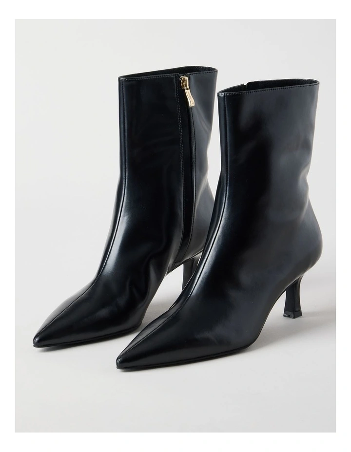 Chad Boot in Black image 3