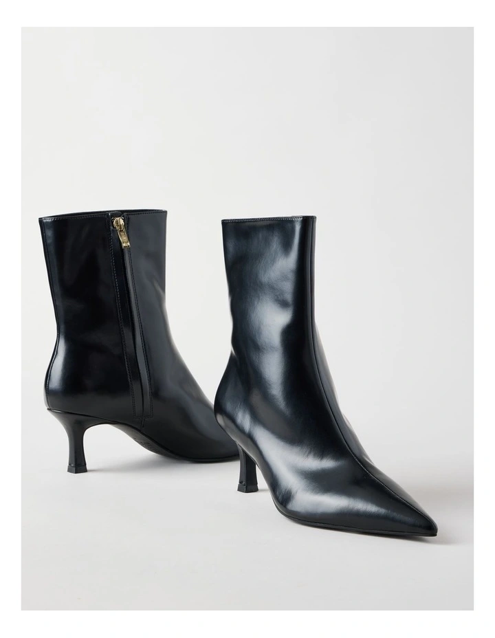 Chad Boot in Black image 5