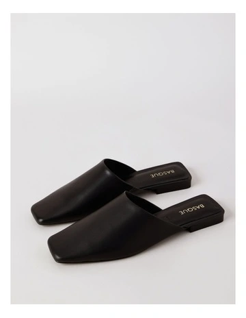 Luna Flat Shoes in Black Leather