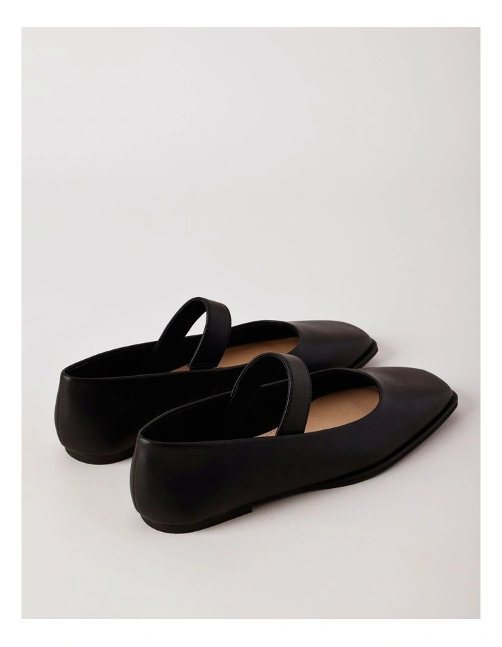 Monica Flat Shoes in Black Leather image 6