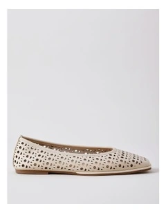 Marissa Flat Shoes in Ecru Leather