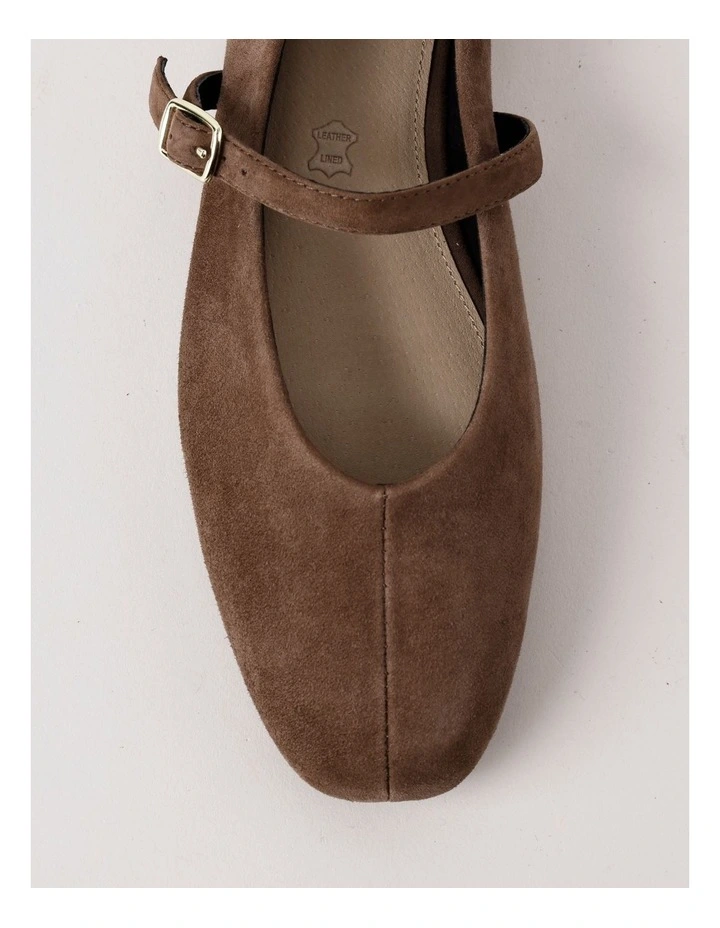 Shay Flat Shoes in Chocolate Suede image 6