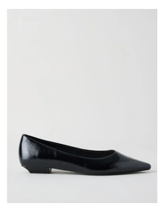 Christina Flat Shoes in Black