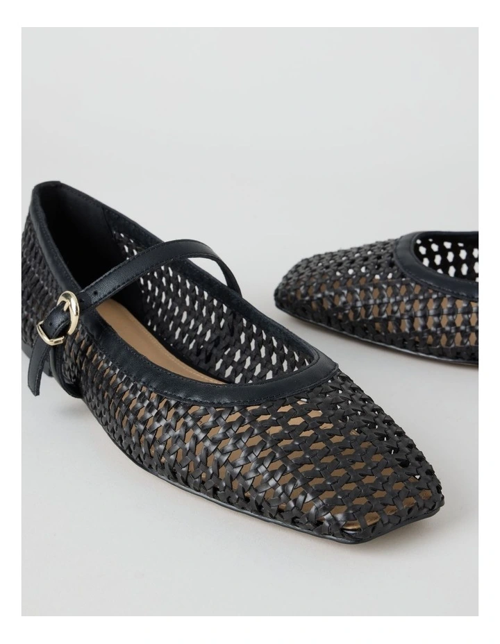 Nicole Flat Shoes in Black image 4