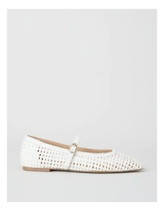 Nicole Flat Shoes in White