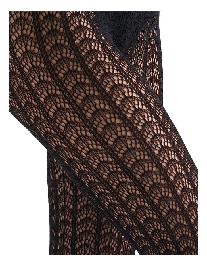 Scallop Net Tight in Black image 5