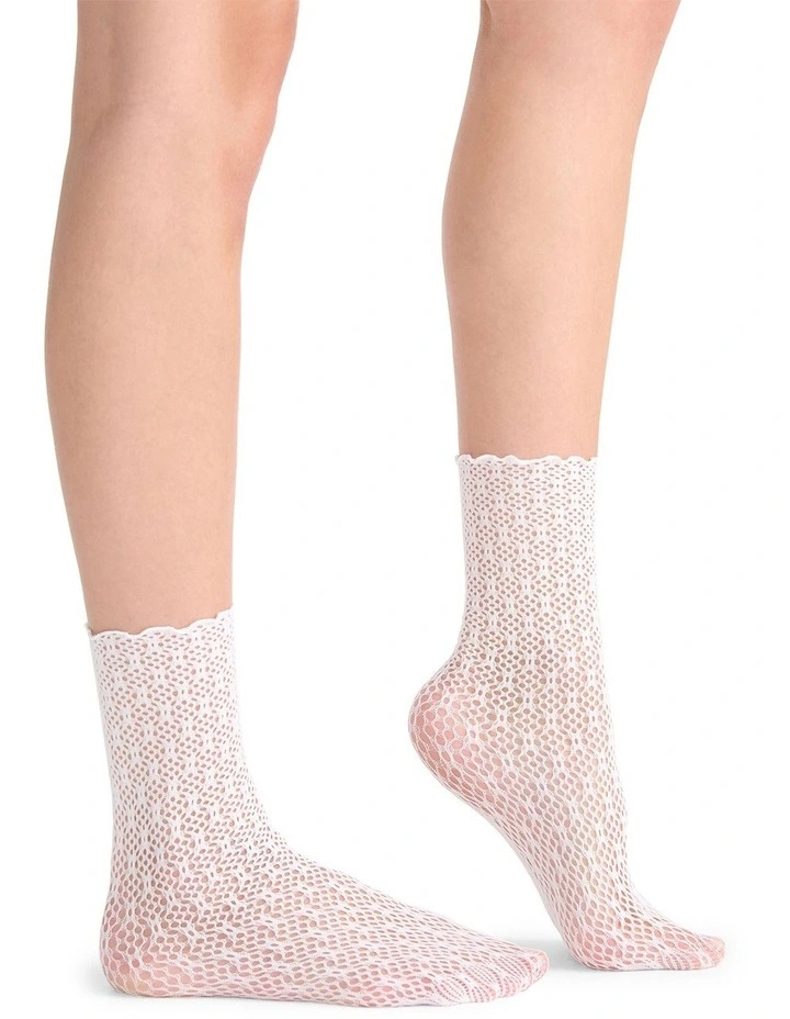Crochet Net Anklet in White image 3