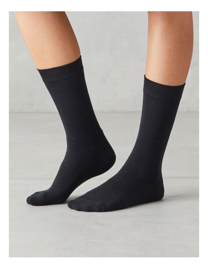 3 Pack Bamboo Low Cut Socks in Black image 3