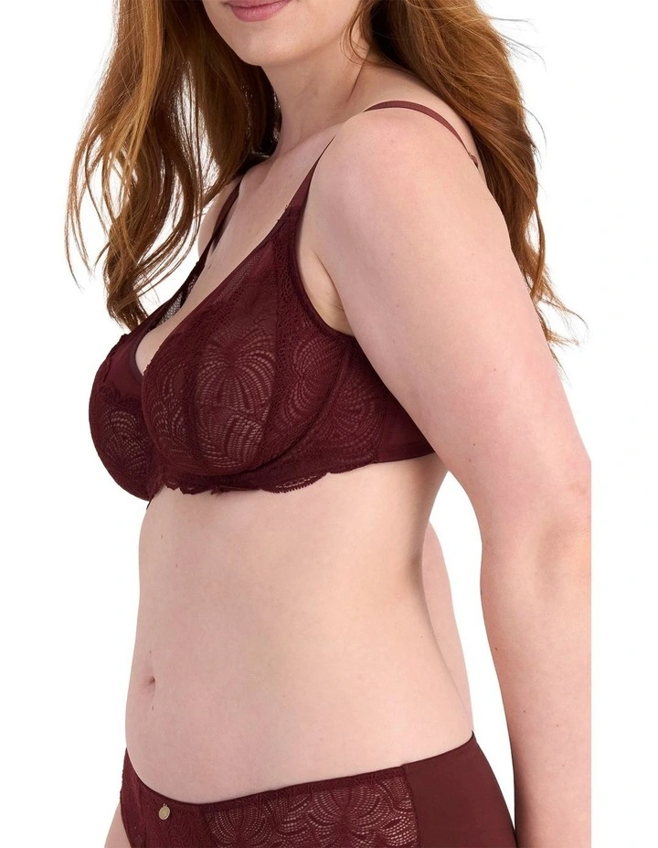 Lift & Shape Minimiser in Crimson Fire image 3