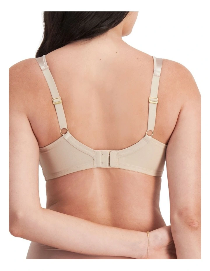 Minimising Bra in Soft Powder image 2