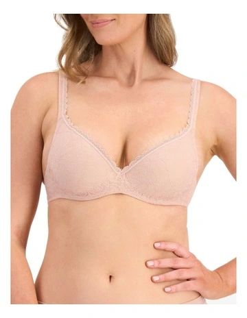 There Lace Contour Bra in Nude Lace
