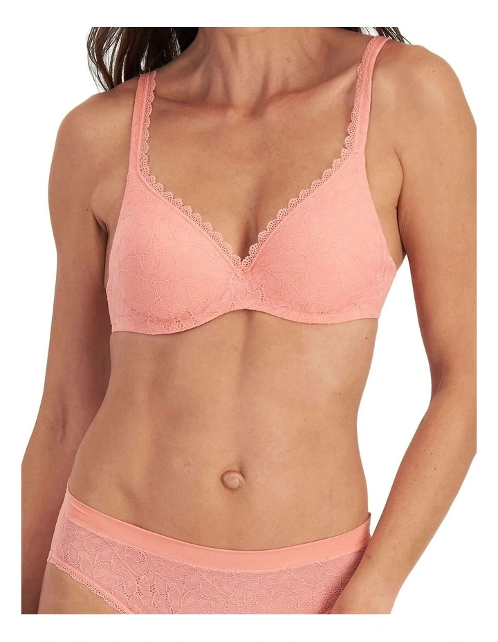 There Lace Contour Bra in Spiceberry image 4