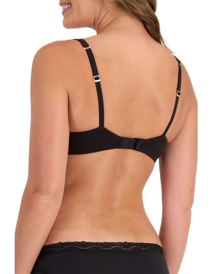 Barely There Breathe T-shirt Bra in Black image 2