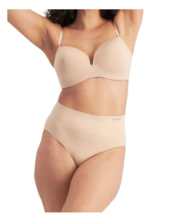 Barely There Strapless Bra in Natural Beige image 7