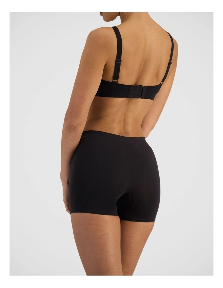 Understate Mid Short In Black image 5