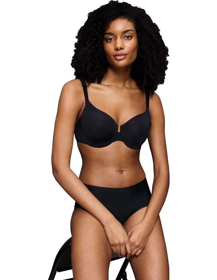 Body Make Up Illusion Curve Minimiser Bra in Black image 4