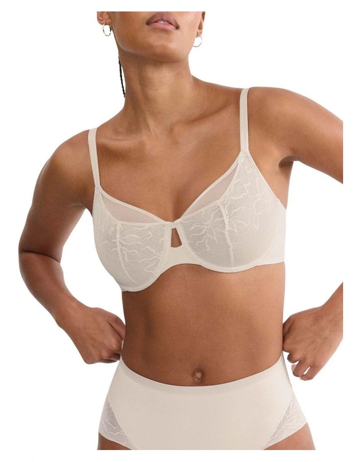 Comfort Contour Minimiser Bra in Beige image 1