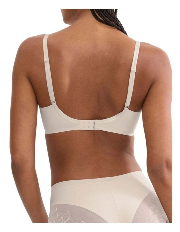 Comfort Contour Minimiser Bra in Beige image 2
