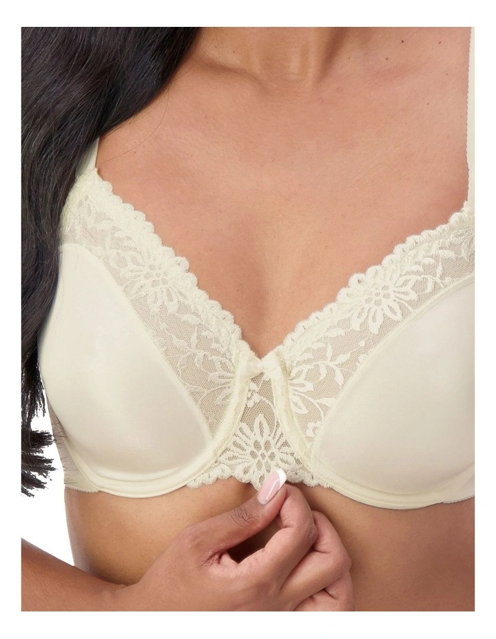 Ladyform Minimizer Bra in Chrysantheme image 3