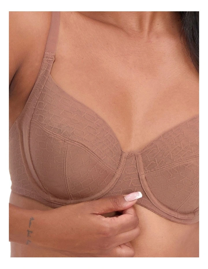 Signature Sheer Everyday Wired Bra in Beige image 3