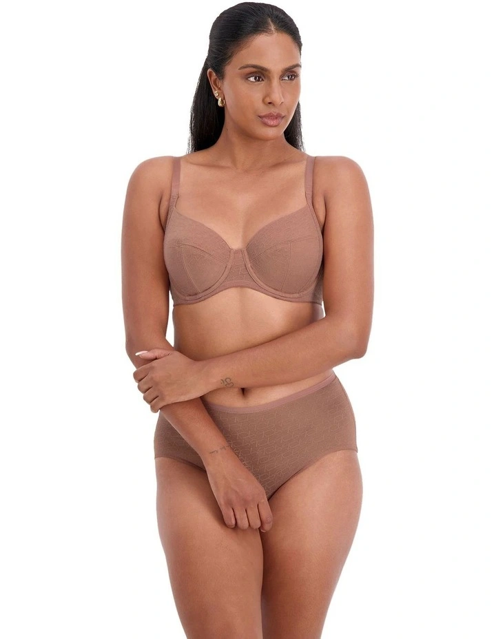 Signature Sheer Everyday Wired Bra in Beige image 4