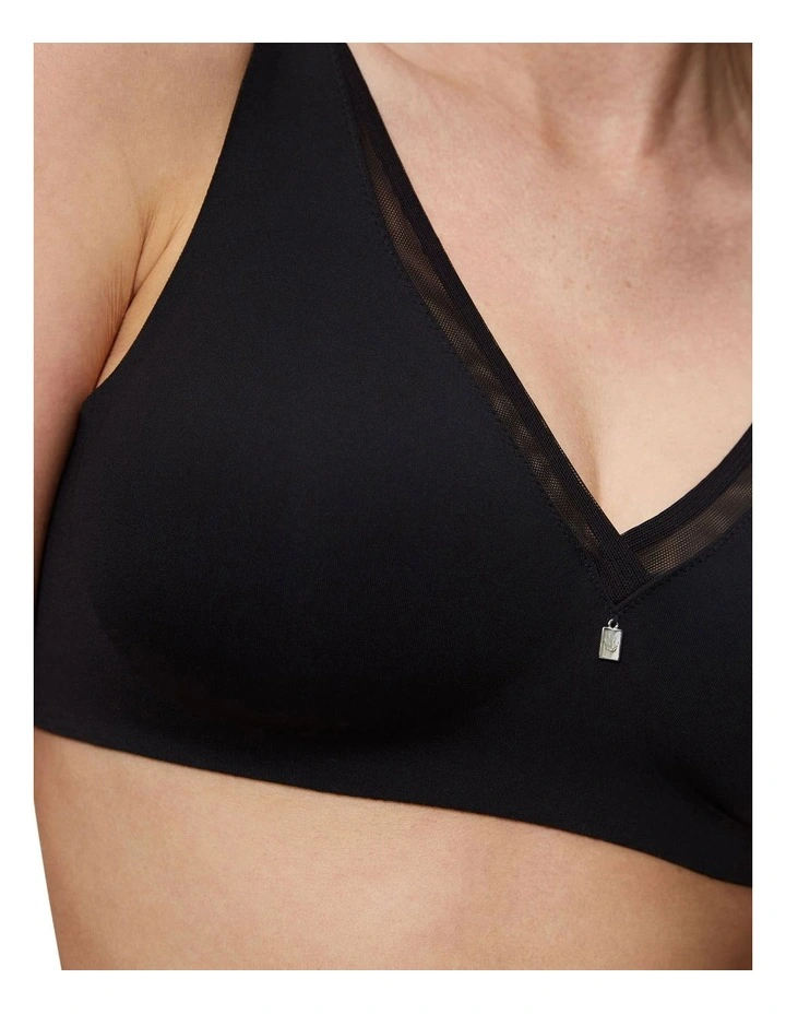True Shape Sensation Wirefree Minimiser Bra in Black image 3