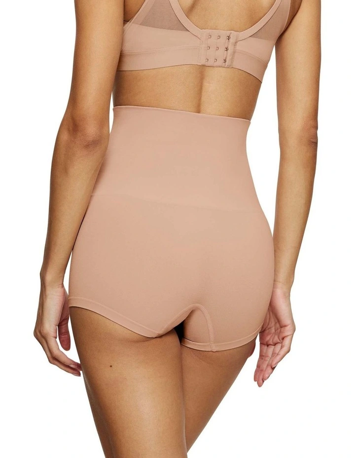 Soft Sculpt Shorts in Beige image 2