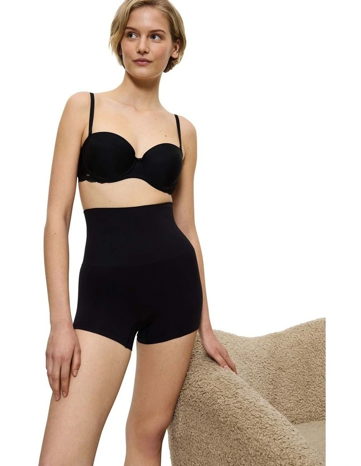 Soft Sculpt Shorts in Black image 4