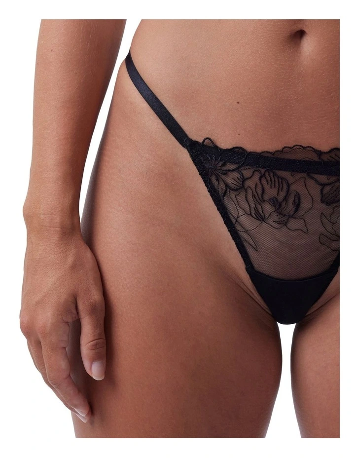 Ellery String in Black image 6