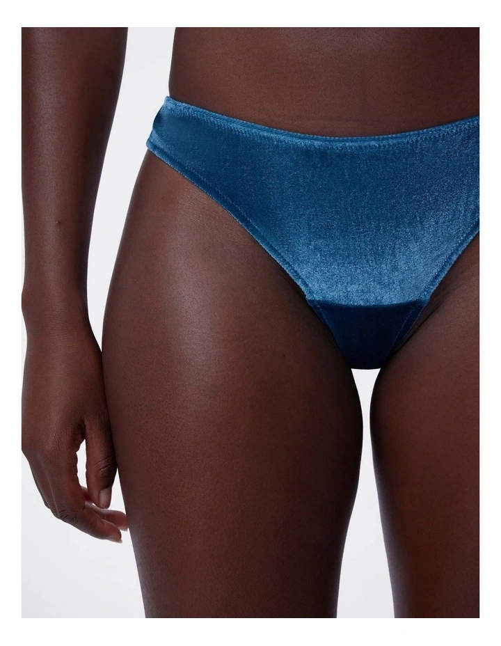 bras n things verity g string image 6
