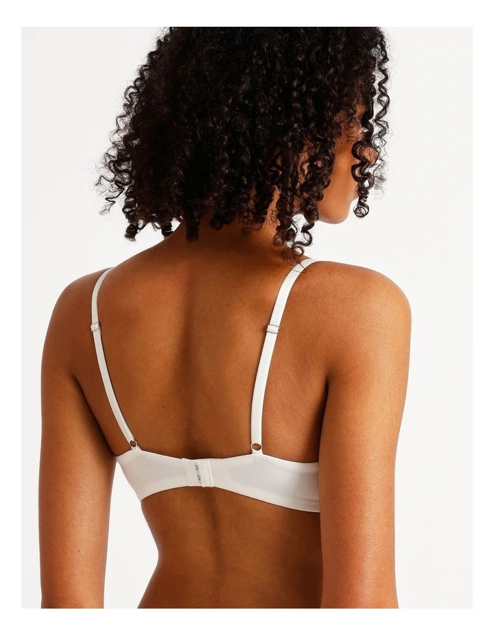 Aura Luxe Underwire Bra in White image 4