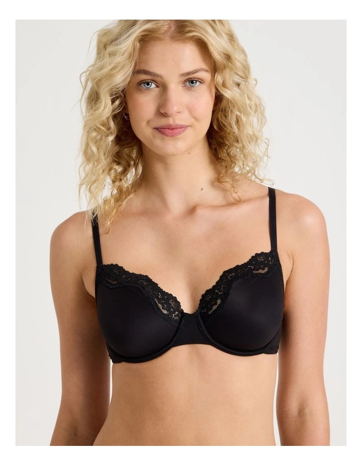 Cheeky Lace Underwire Scoop Bra in Black image 4