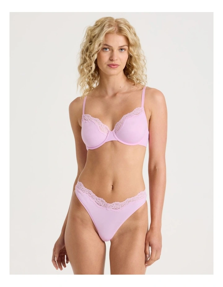Cheeky Lace Underwire Scoop Bra in Pink image 2