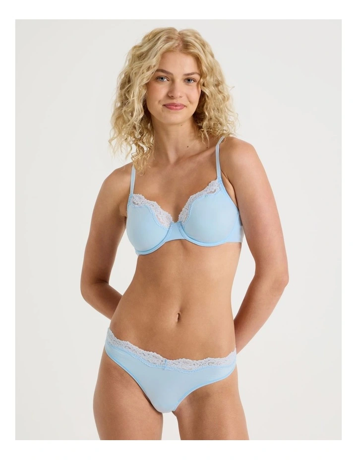 Cheeky Lace Underwire Scoop Bra in Blue image 2