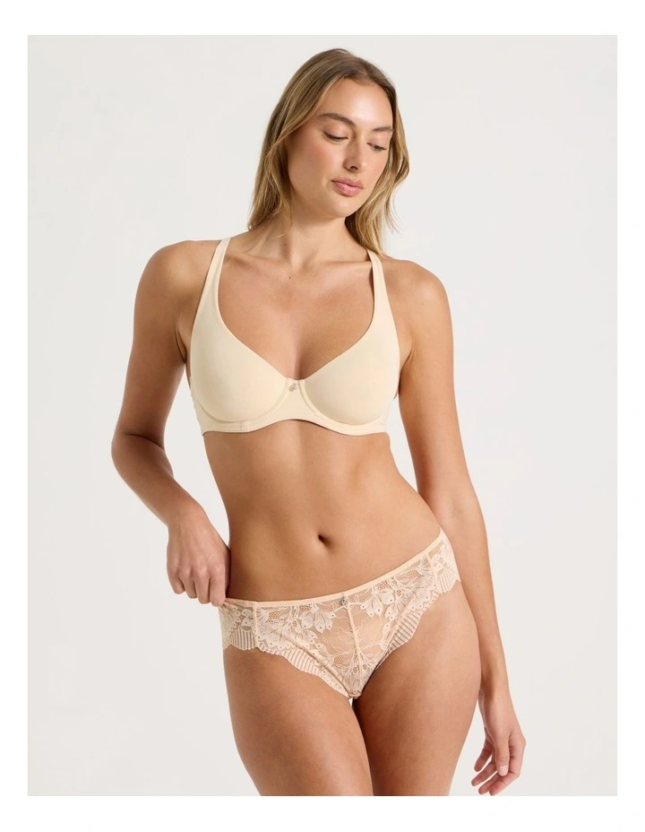 Pure Comfort Underwire Scoop Bra in Beige image 4