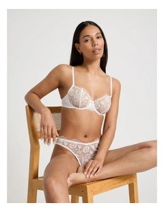 Embroidery Dainty Underwire Balconette Bra in Cream